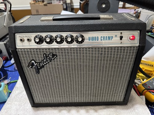 Fender 1979 vibro champ - 1979,