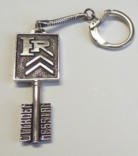 Porte clé automobile Citroen " Messian " , Quai de Grenelle Paris XV        -A-