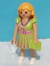 PLAYMOBIL FIGURINE FEMME FILLE