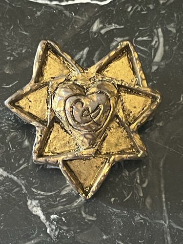 Broche christian lacroix - broche,