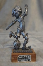 Figurine en étain sport football Peltro ciselé main made in italie