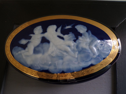 Bonbonnière porcelaine