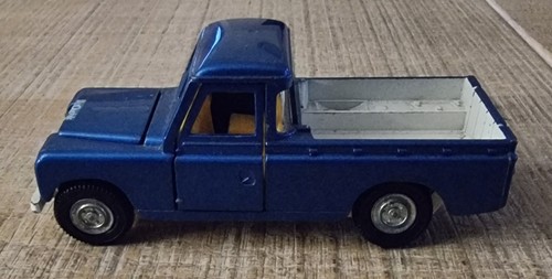 Dinky toys land rover - dinky,
