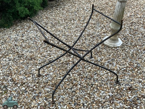 Ancien pied table jardin - de,
