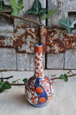 ANCIEN VASE MINIATURE IMARI