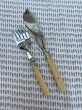 Anciens couverts à service