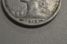 assez rare monnaie de 2 francs 1949 aluminium cote Française de Somalis