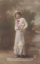 CP FEMME ELEGANTE CHAPEAU