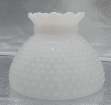 ABAT JOUR GLOBE DE LUSTRE LAMPE VERRE OPALINE BLANCHE PONCTUEE DE RELIEFS RONDS