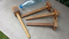 Lot anciens outils de menuisier en bois : 3 TRUSQUINS et 1 maillet. Bel état.