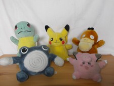 lot 5 peluches HASBRO POKEMON: carapuce, pikachu, psykokwak, Têtarte, Mélofée