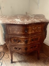 Commode tombeau (marbre rouge)