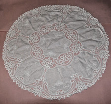 Grand napperon rond ancien