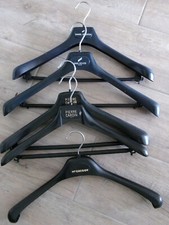 porte-manteau cintres marque McGregoir,Pierre Cardin,Daniel Hechter, plastique