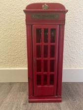 Cabine téléphonique ancienne