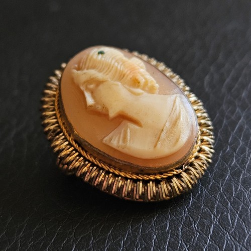 Broche pendentif camée