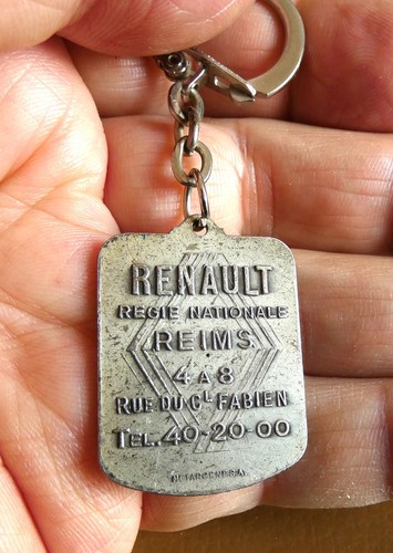 Ancien porte cle métal