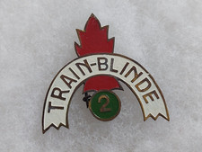 Un insigne militaire RETIRAGE