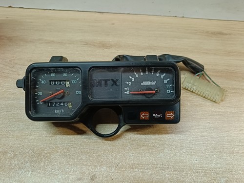 Compteur tableau bord - un,