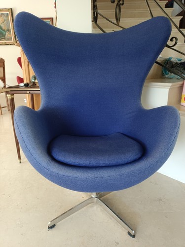 Fauteuil design type egg bleu - design,