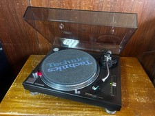 Platine vinyle DJ analogique