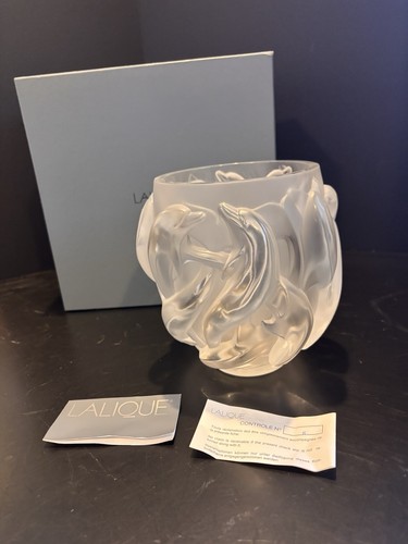 Lalique dauphins vase with box - lalique,