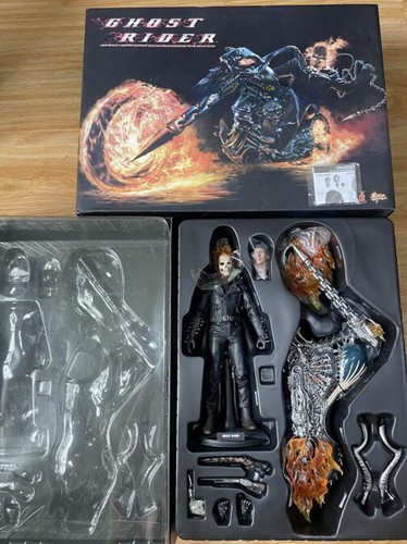 Hottoys ghost rider nicolas - ghost,