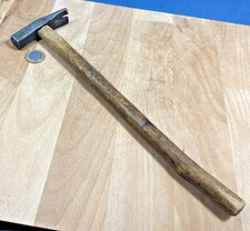 Outil Ancien petit marteau de
