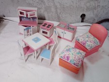 ancien meuble de poupée