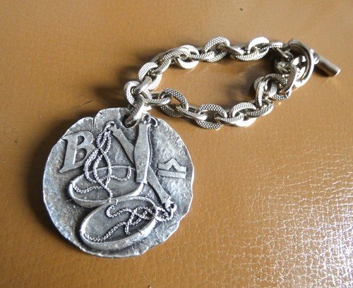 Ancien porte clé métal