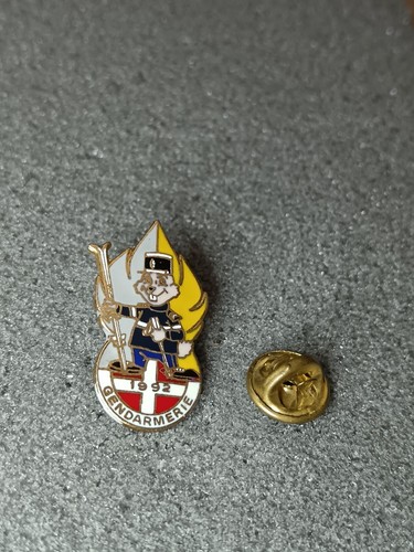 Pin pins - enamel, 35