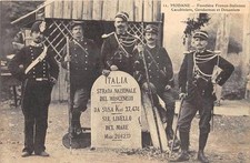 CPA 73 MODANE FRONTIERE FRANCO ITALIENNE CARABINIERS GENDARMES ET DOUANIERS