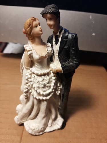 Couple mariés figurines - ,