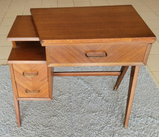 VINTAGE ANCIEN MEUBLE DE MACHINE A COUDRE SINGER AVEC MACHINE ET ACCESSOIRE