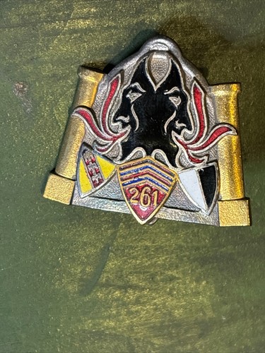 Ancien insigne pucelle - ancien,