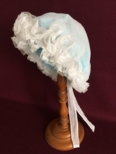 ancienne coiffe, mousseline de coton/ bordure: volants ( F87)