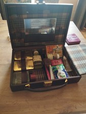 ancien vanity le tanneur style vintage année 1950/1960 en cuir, avec accessoire,