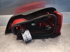 Feu arriere principal gauche