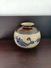 Vase boule , décor en relief