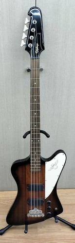 Guitare basse électrique