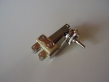 SWITCHCRAFT 3 WAY L TYPE