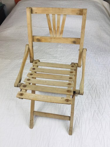 Ancienne chaise pliante enfant