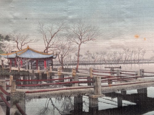 Tableau ancien soie tissée