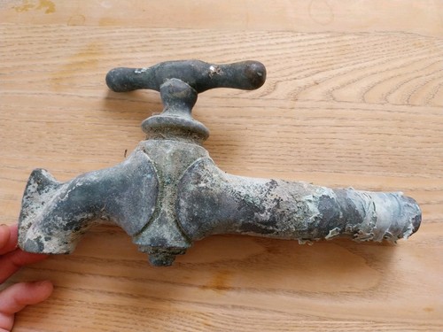 Robinet ancien bronze fin - ancien,