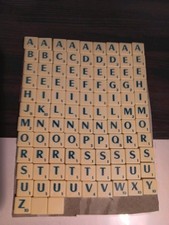 Lettres de scrabble (102) COMPLET( Chacun a son mot à dire). Et LUXE. VERT. 000