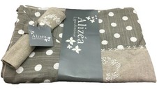 Alizéa ensemble nappe carré grise à pois blanc + 4 serviettes de table assorties
