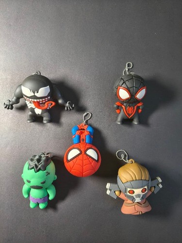 Lot total figurines - lot, 5