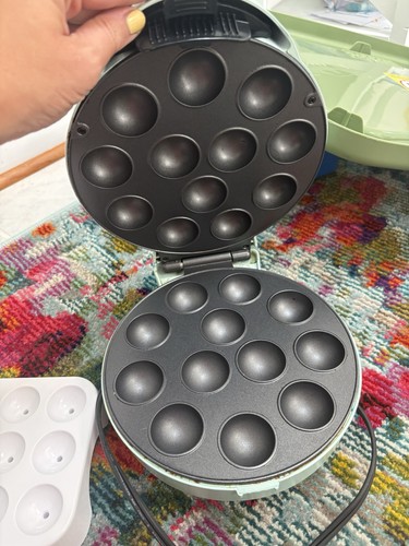 Cake pop maker machine - cake, set