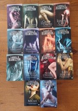 14 Tomes Une Aventure D'Anita BLAKE, Tueuse De Vampires Laurell K. Hamilton Tbe