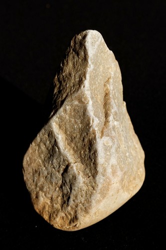 Camposanquiense pebble pickaxe - pebble,